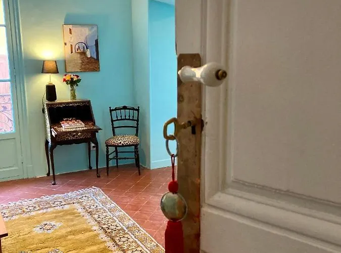 D'hotes Hyper Oda ve Kahvaltı 3*